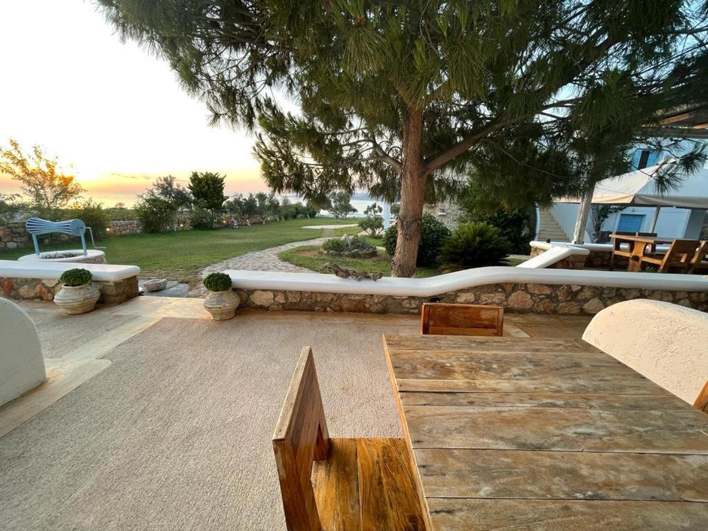 Eight Dimensions Capari Suites Elafonisos Værelse billede