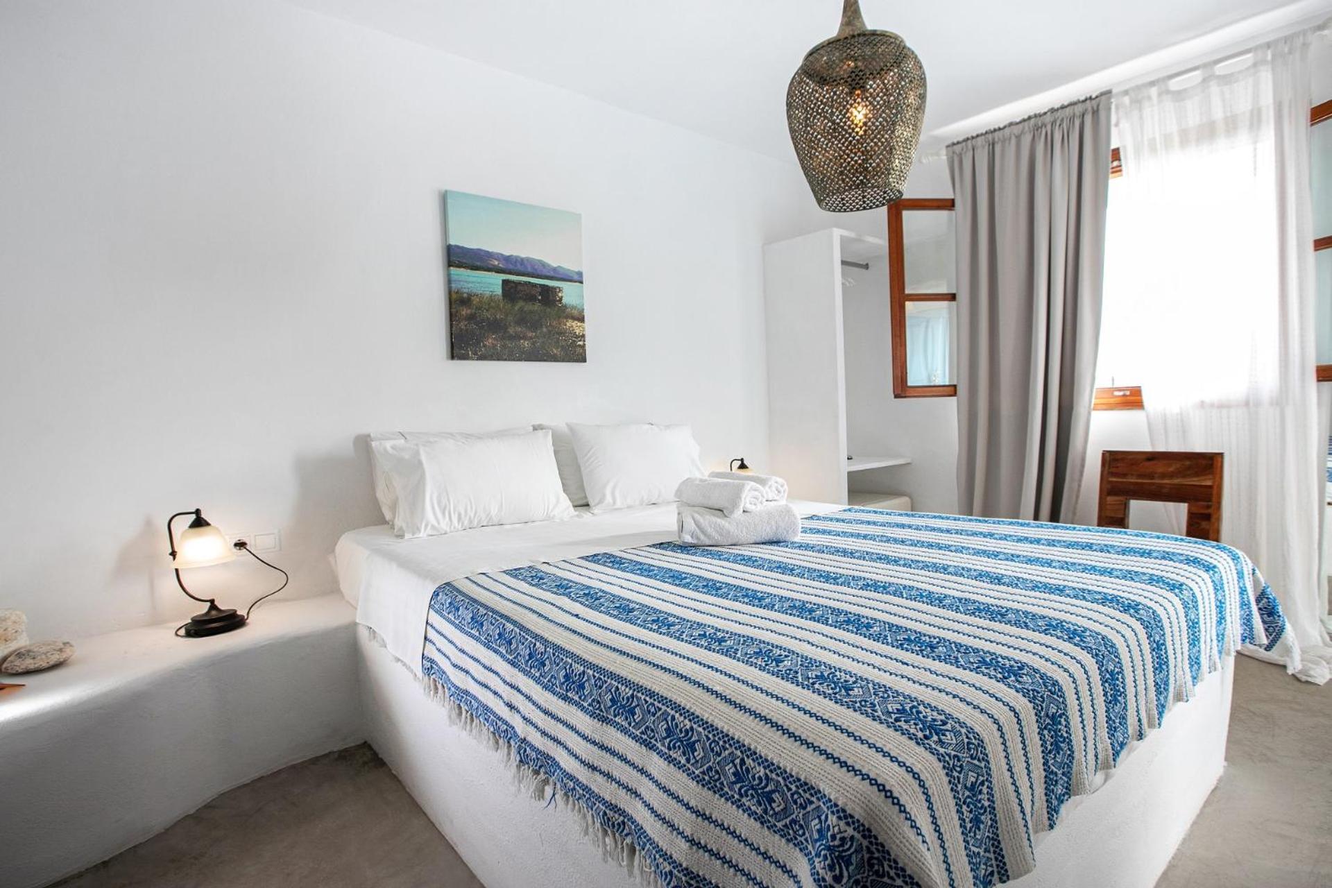 Eight Dimensions Capari Suites Elafonisos Værelse billede
