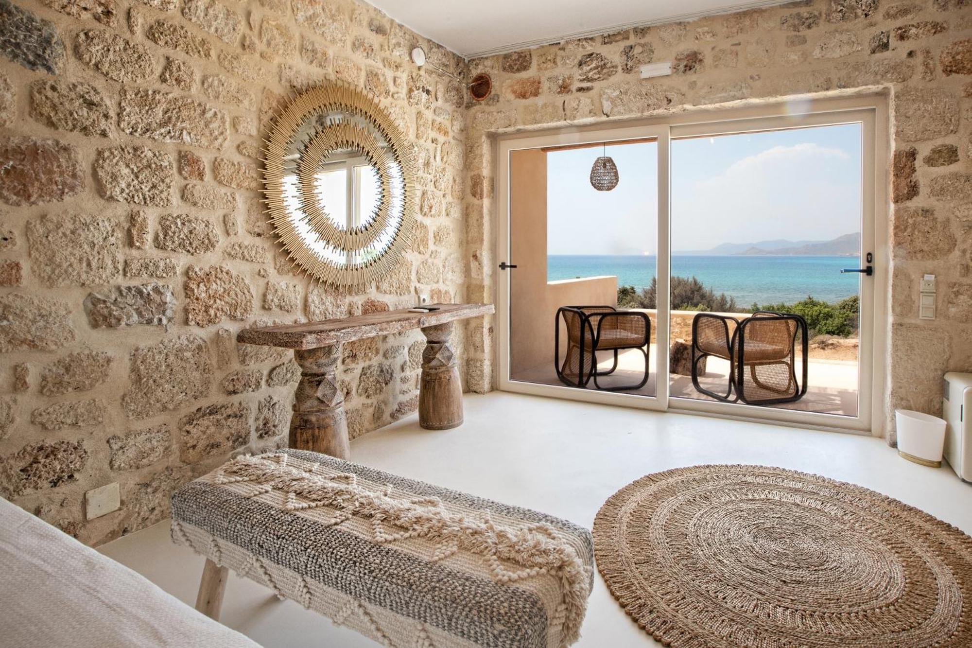 Eight Dimensions Capari Suites Elafonisos Værelse billede